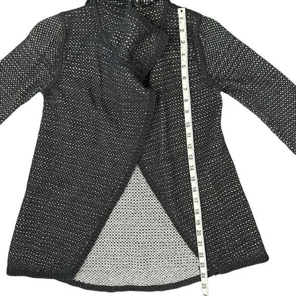 Lululemin Ivivva Hooded Cardigan Wrap Girls 12 Heathered Grey Buttoned - Picture 5 of 6